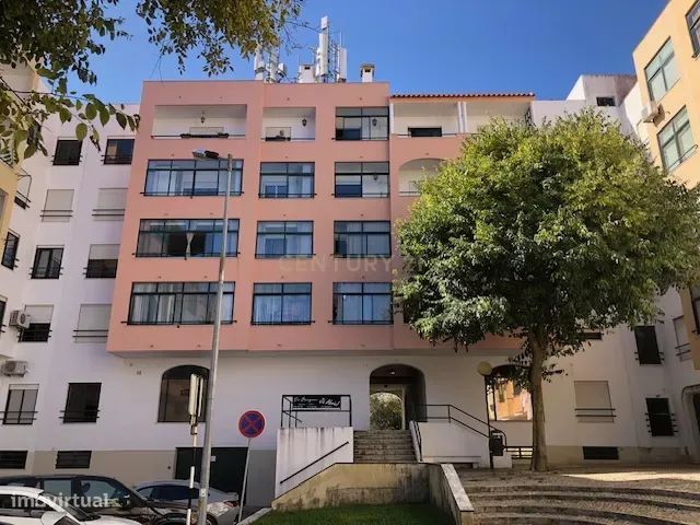 Apartamento T1 em Almada com Elevador e Segurança