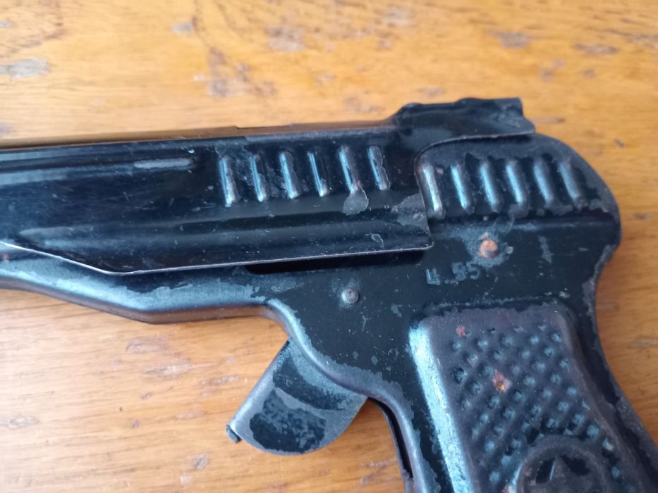 Игрушка советский пистолет