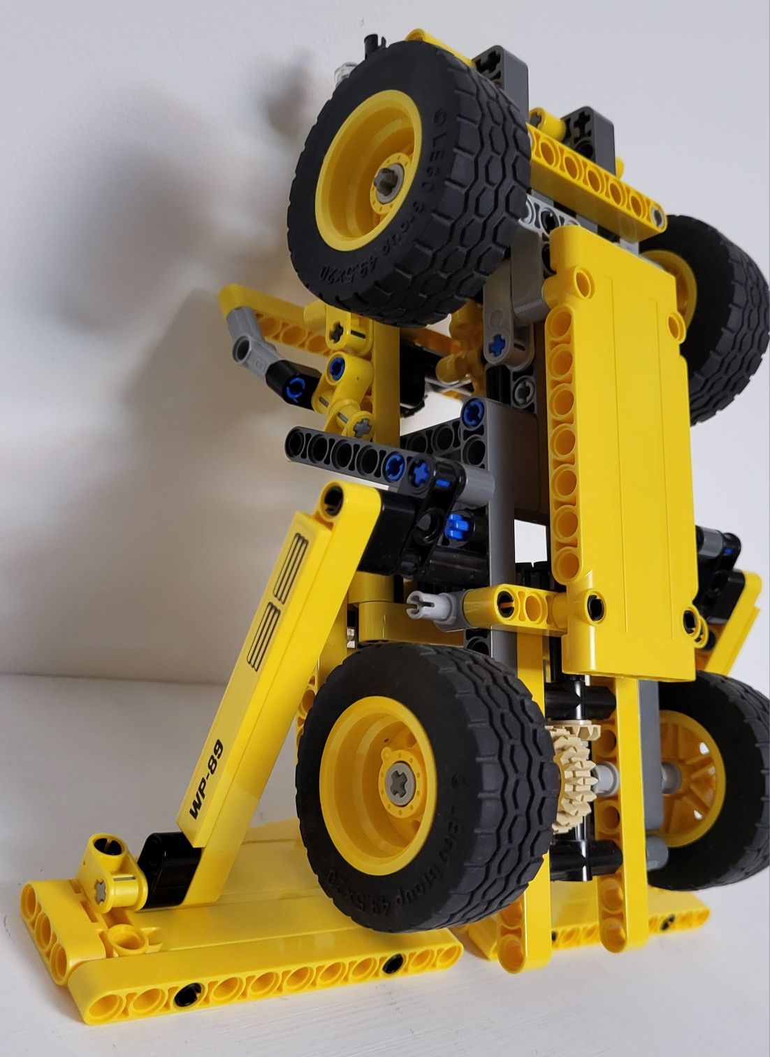 Lego technic  42035, 2 w 1 zestawie Ciężarówka górnicza, spychacz