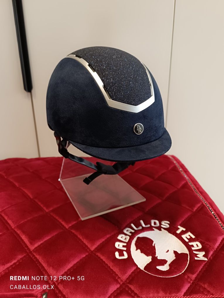 55;56;57 Kask jeździecki BR granatowy z brokatem Omega