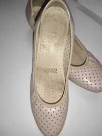 Туфлі жіночі шкіряні р.40, бежевий колір