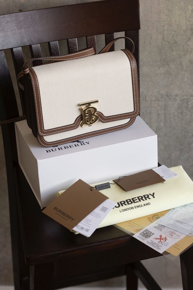 Новинка Burberry жіноча сумочка. Найкраща якість