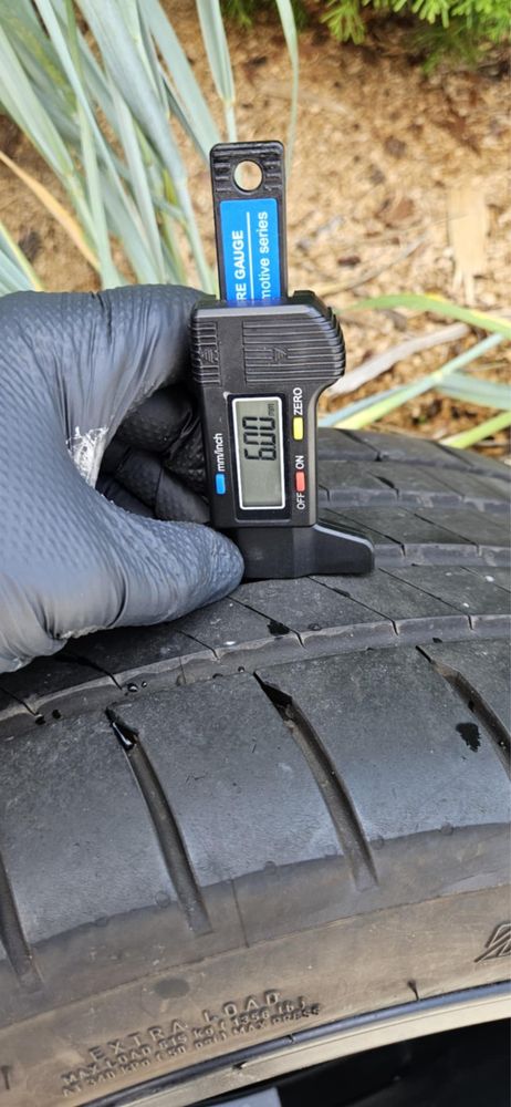 Bridgestone Potenza S005 235/35/19
