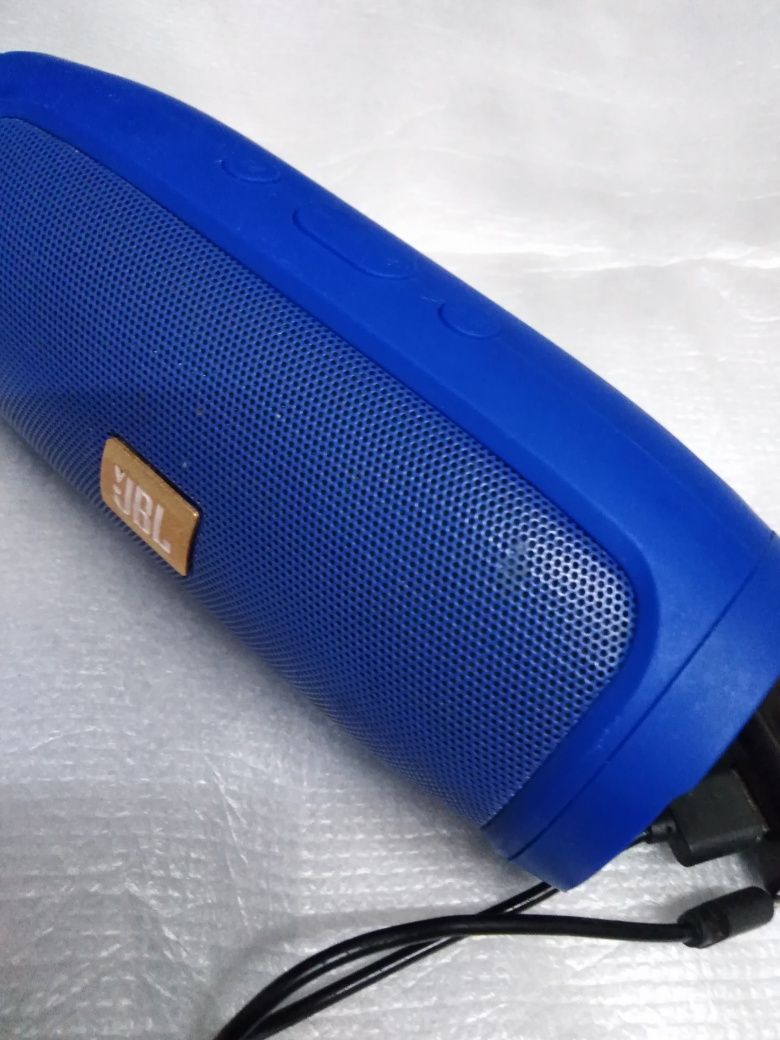 Блютуз колонка JBL