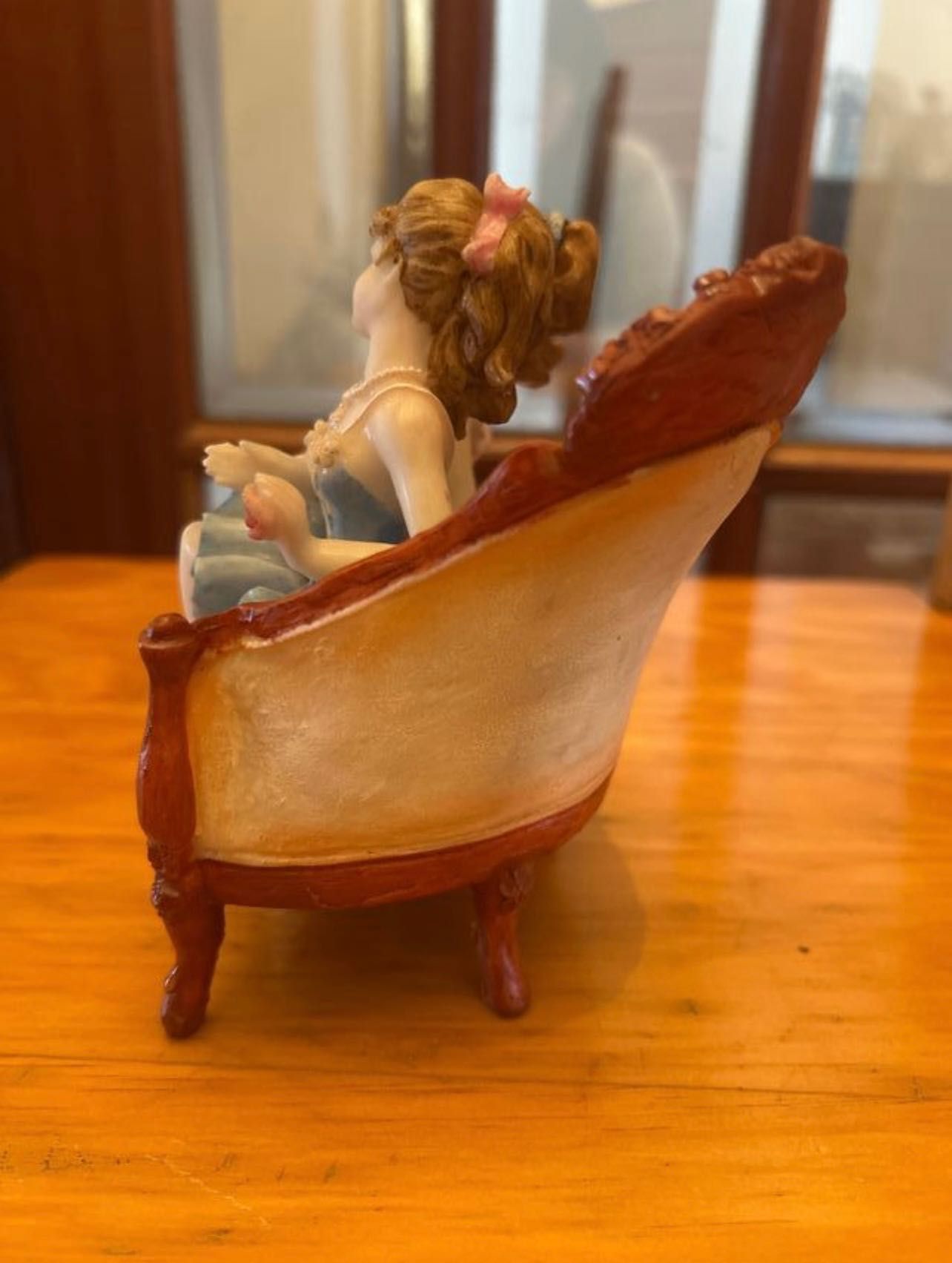Peça Vintage com Duas Bailarinas em Chaise