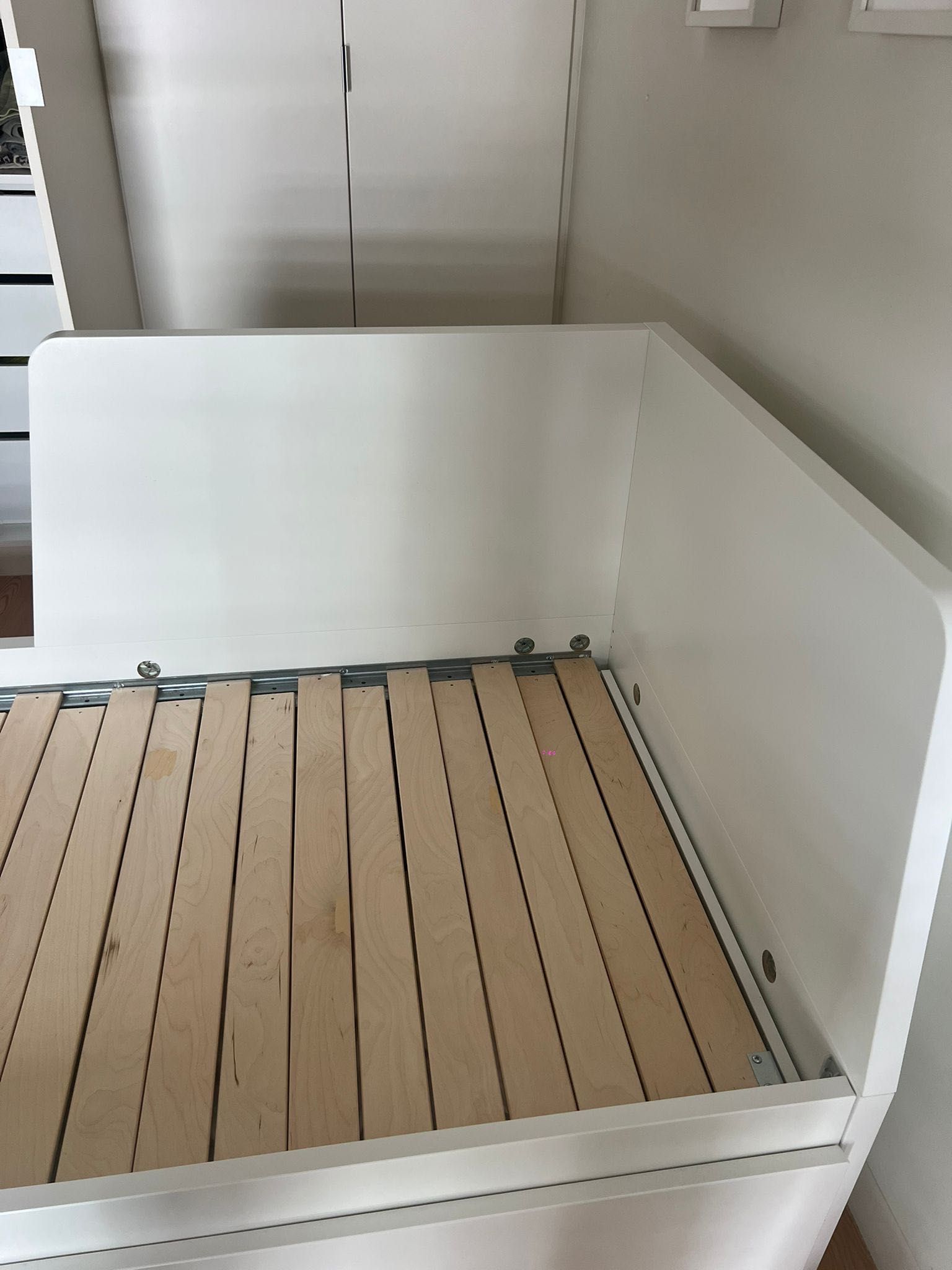 Cama de solteiro IKEA FLEKKE 80x200 com dois colchões incluídos