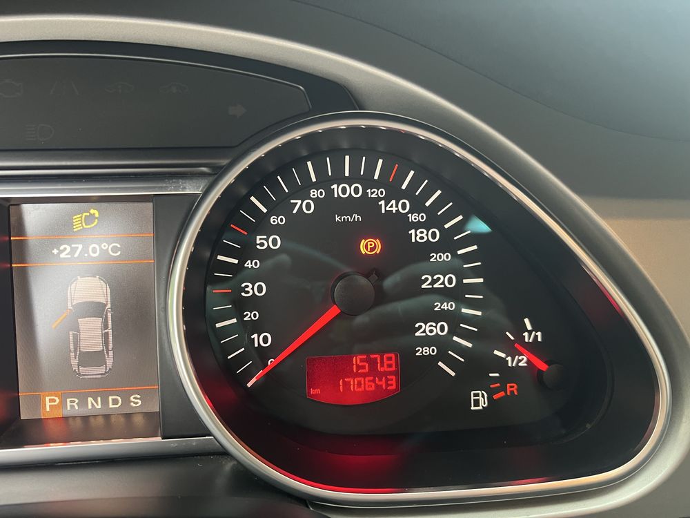 Продам Audi Q7