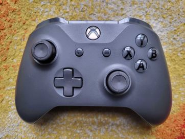 Pad Xbox ONE Storm Grey Szary - Stan BDB, Skup/Sprzedaż