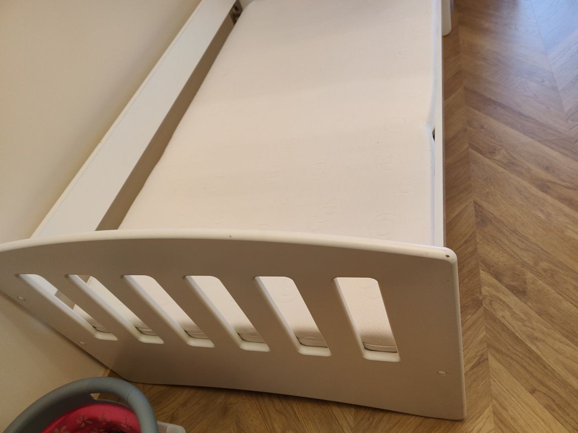 Łóżeczko łóżko dziecinne biel matera przedszkole szkoła  80×160 jak n