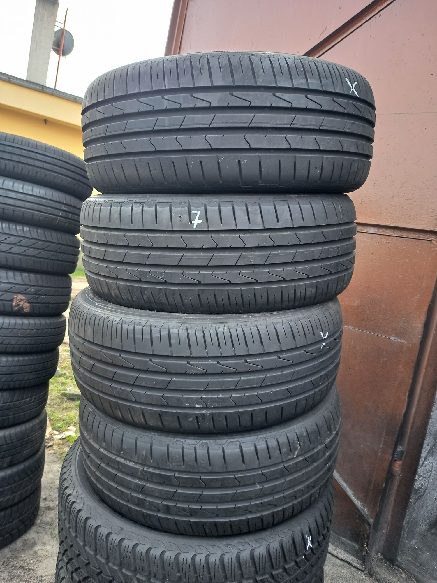 Opony używane 205/50/16 hankook 4x7 mm 2017