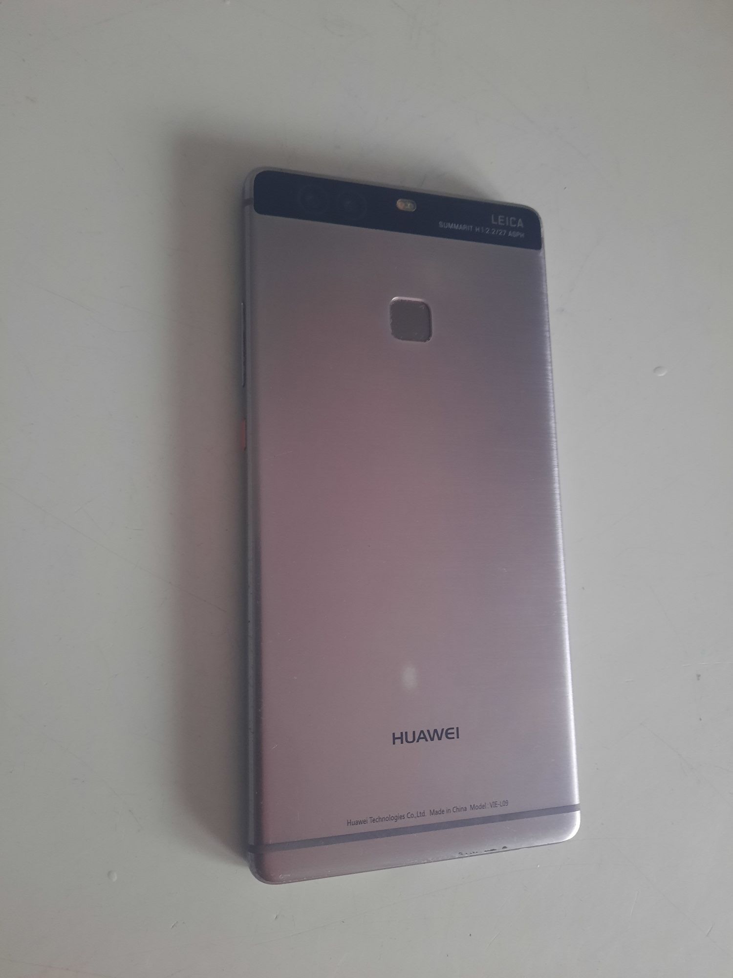 Sprzedam Huawei p9 plus. RAM 4GB.ROM 64GB. Pęknięty dotyk ale telefon