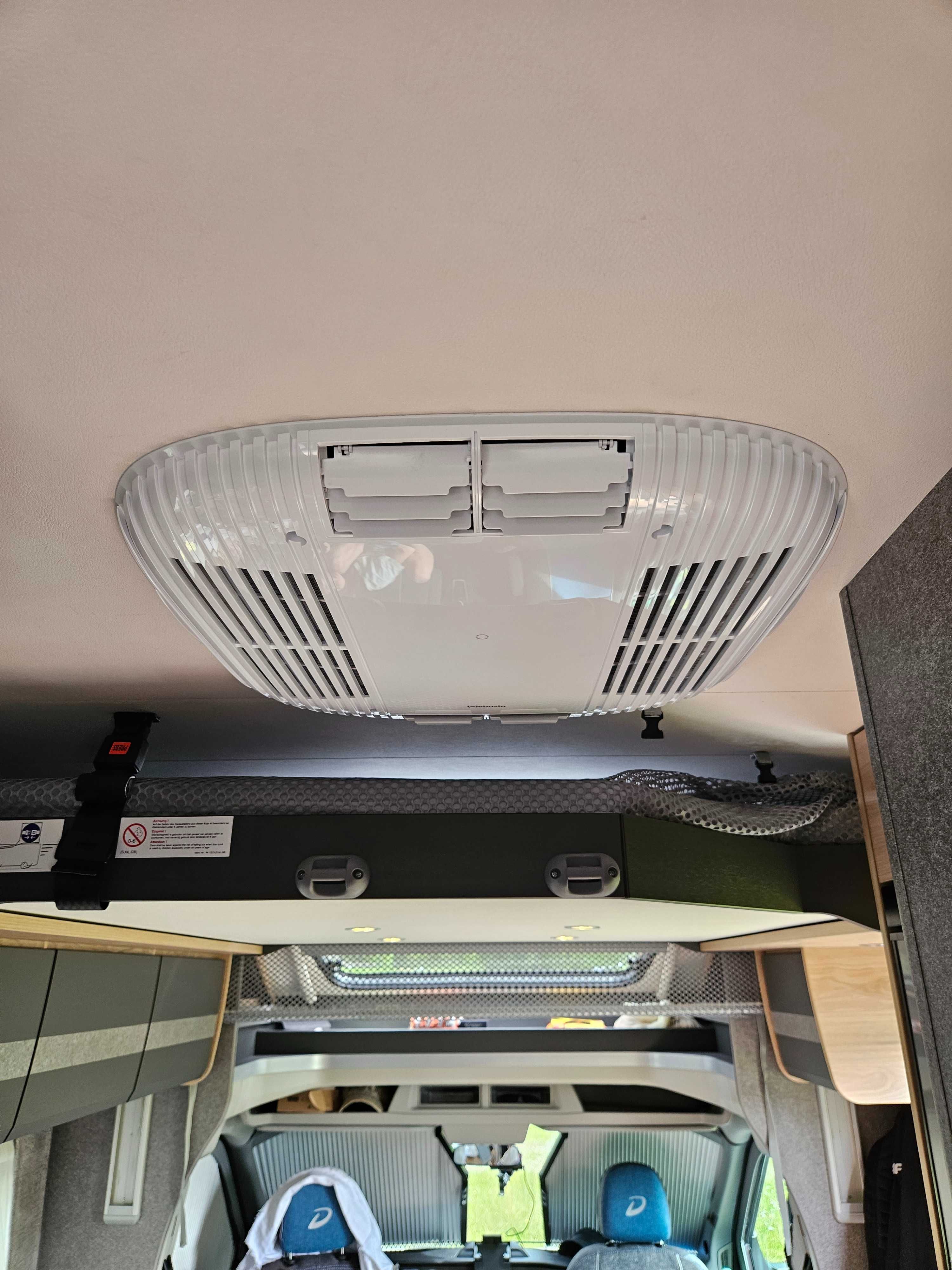 Wynajem kampera Dethleffs Łódź 4 osoby. Wakacje kamperem. Ford automat