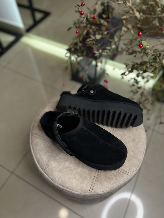 Ugg, Угги чорного кольору 37, 38 розміру