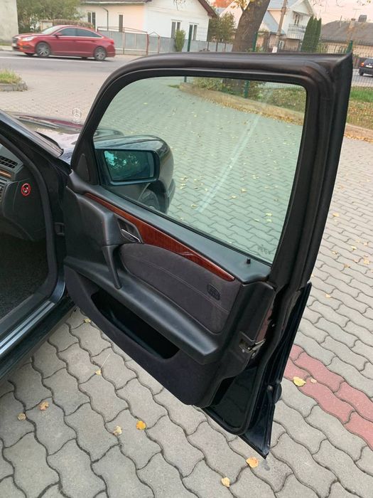 Мерс 210 універсал