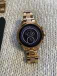 Смарт-часы Michael Kors mkt-5046 + 2  ремешки