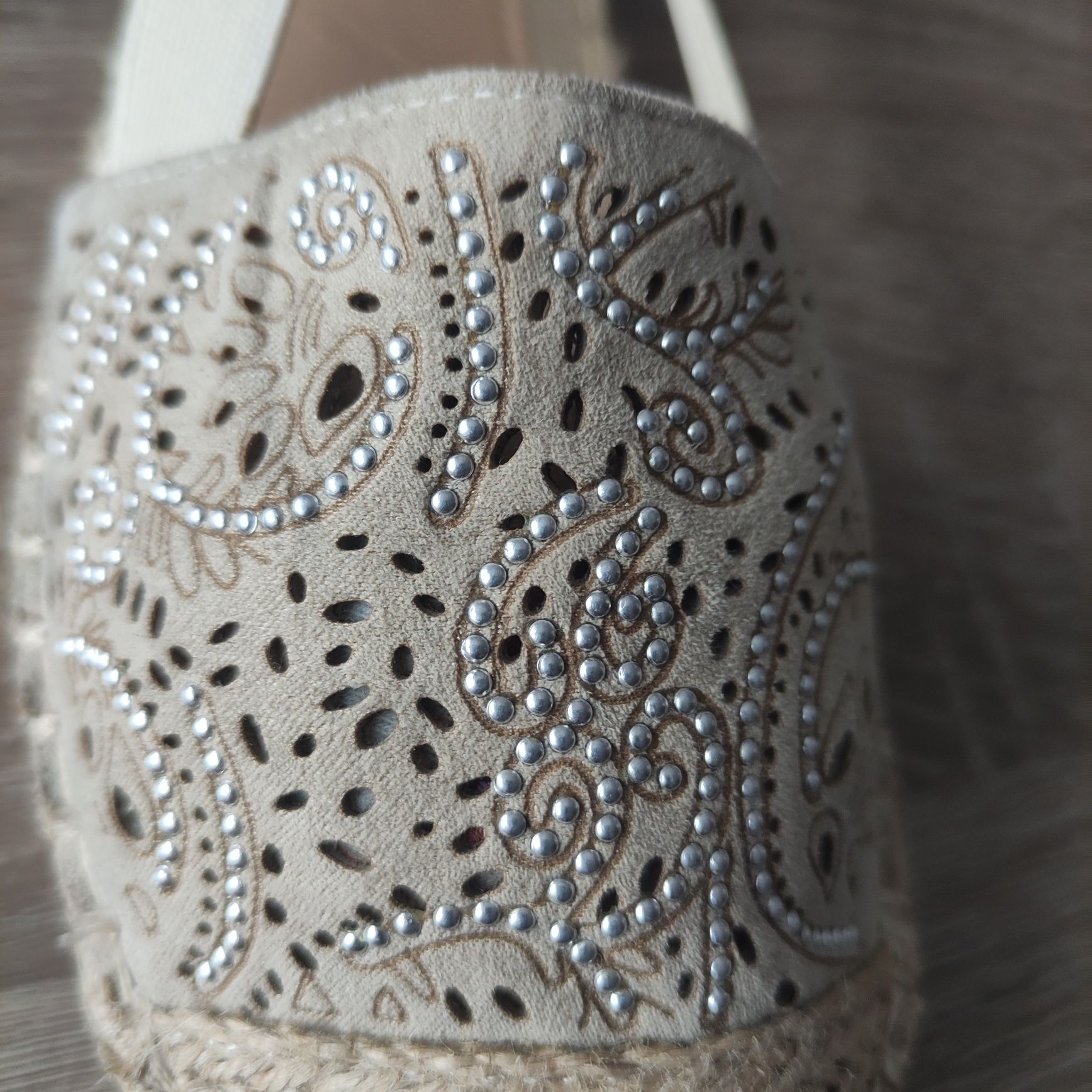 Buty damskie balerinki.