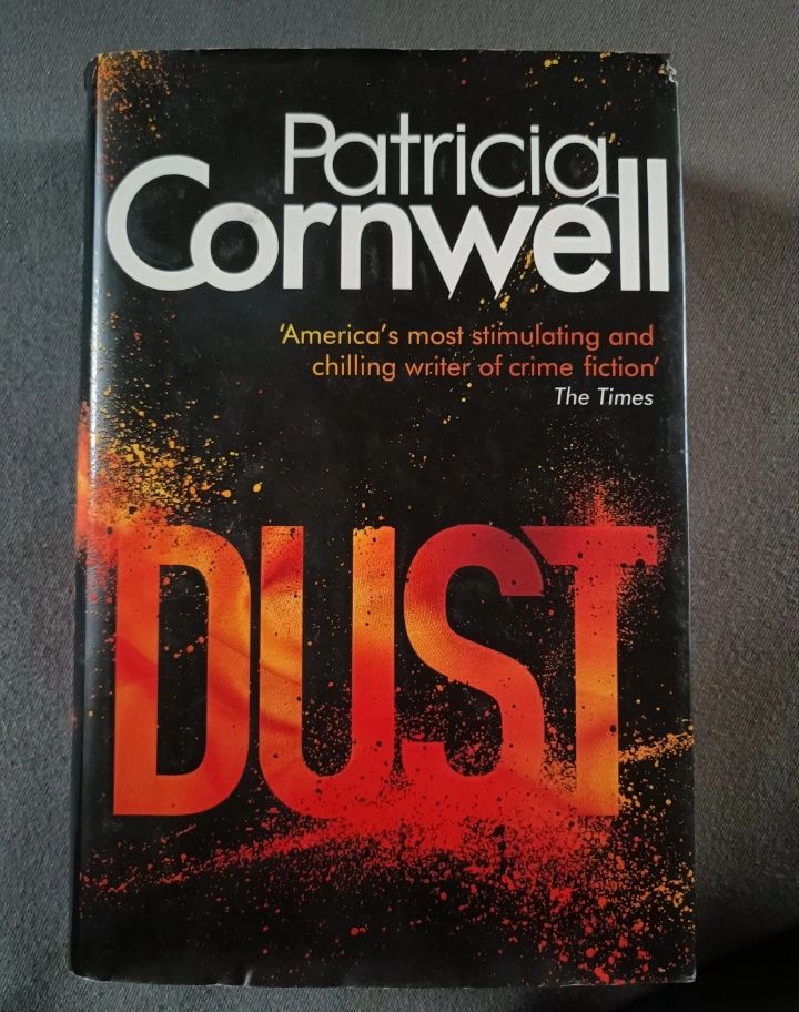 Patricia Cornwell - ,,Dust", książka, kryminał, thriller po angielsku