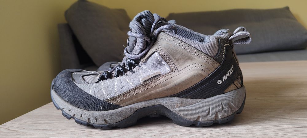 Buty trekkingowe Hi-tec rozmiar 40 wodoodporne!