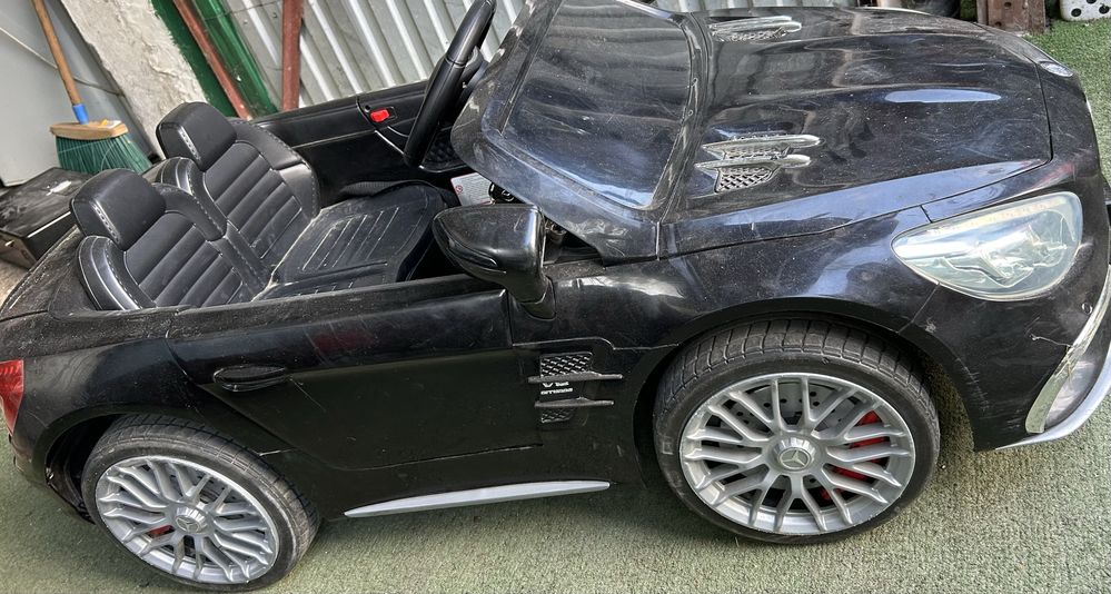 Samochód na akumulator Mercedes AMG