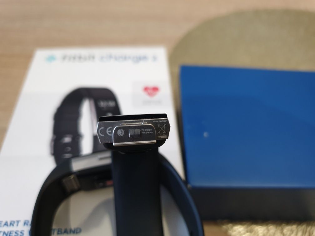 Zegarek fitbit charge 2 .+ gratis