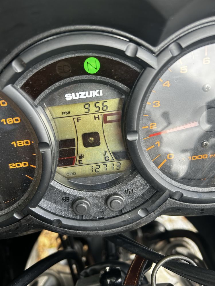 Suzuki vstrom 650 dl igual a nova