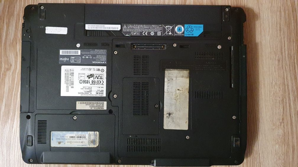 Ноутбук Fujitsu s710 с нерабочим экраном