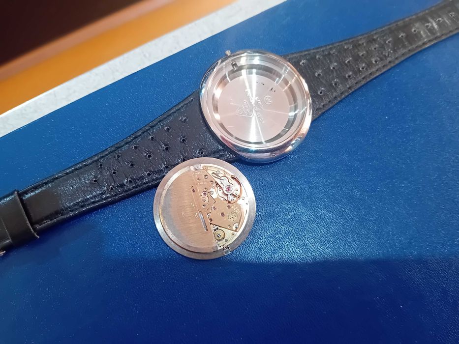 Omega Dynamic muito bom estado