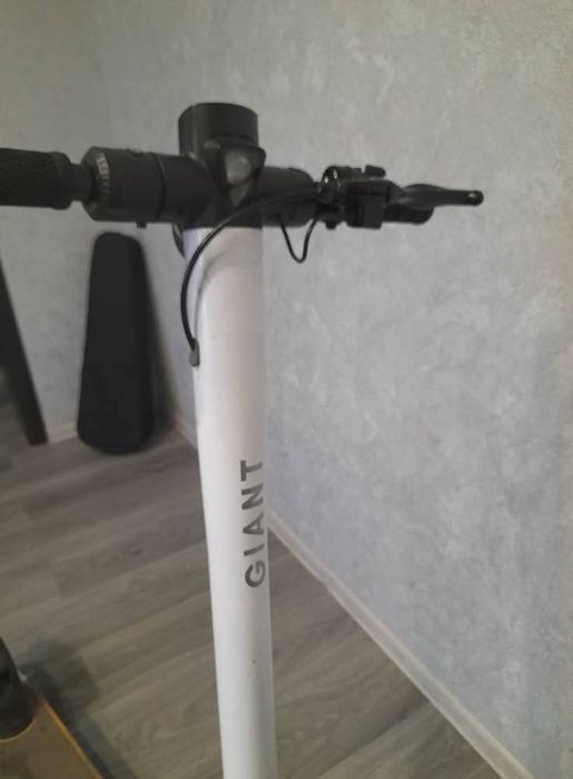 Продам електросамокат