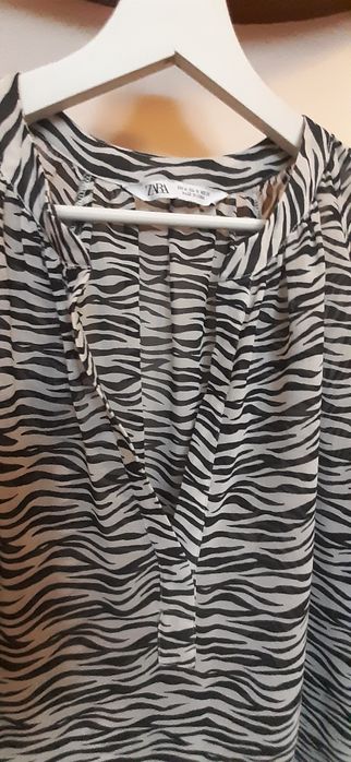 Sukienka o kroju tuniki Zara