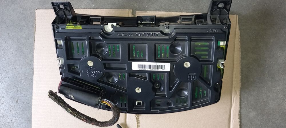 Попільниця. Опель Астра H. Приборка.