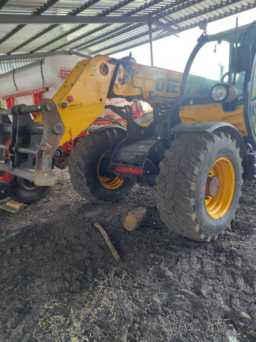Автонавантажувач телескопічний "Agri Star 40,7"