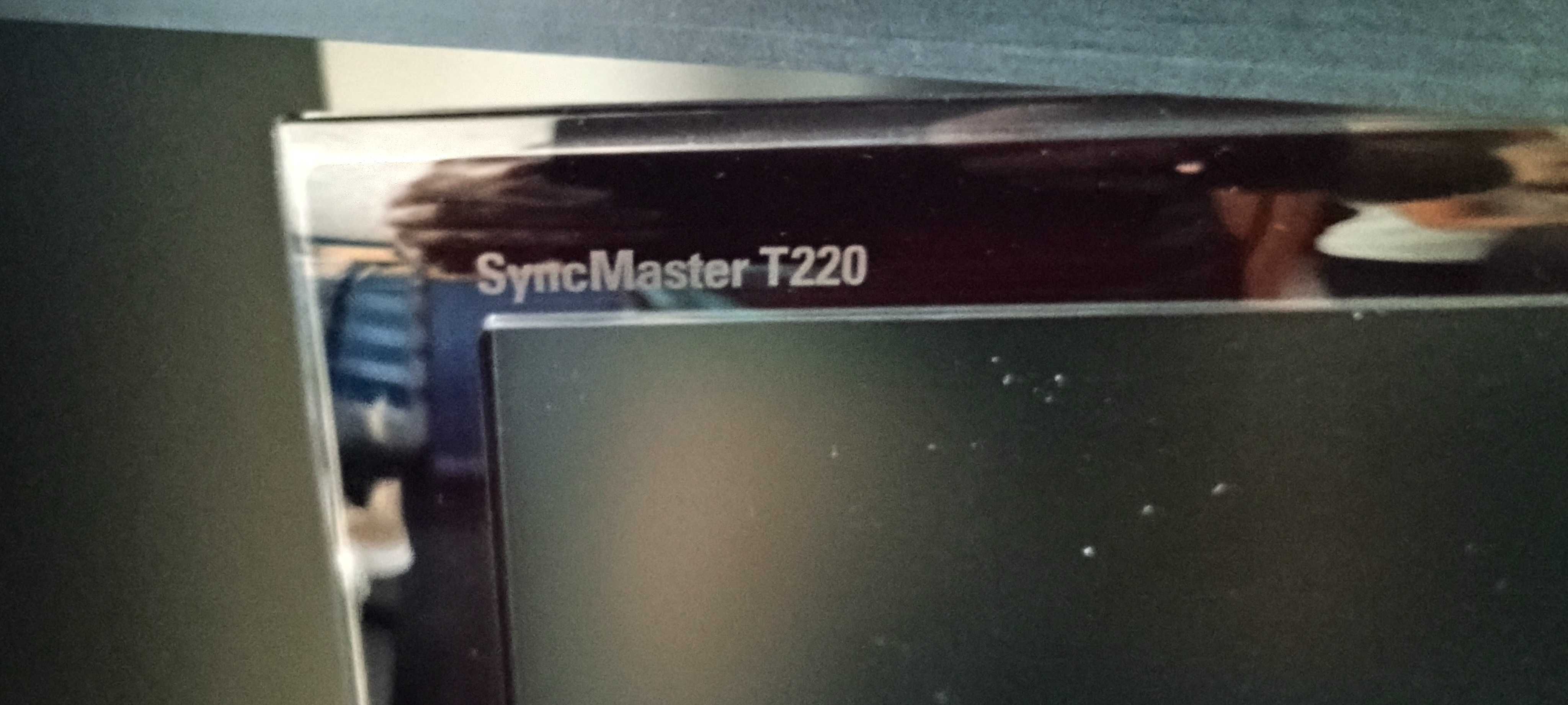 Monitor samsung syncmaster t220