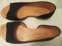 Sapatos pretos como novos
