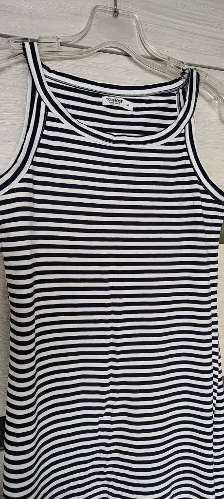 Sukienka maxi w paski M