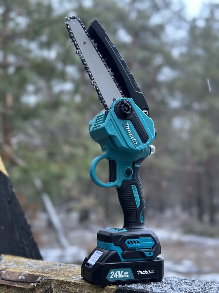 Аккумуляторная мини-пила Makita DUC155HN 24V5Ah 15 см шина