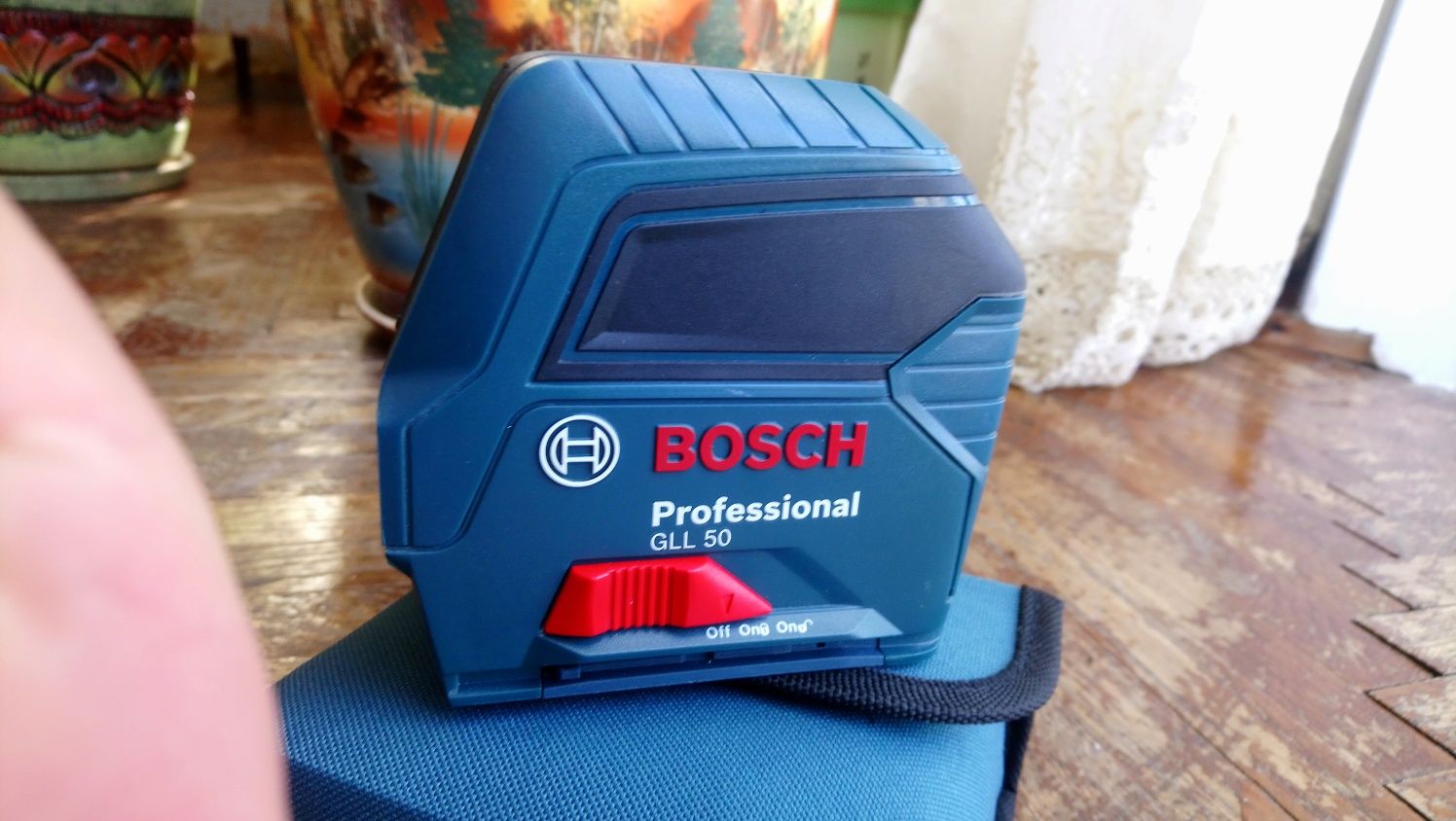 Лазерний рівень нівелір BOSCH GLL50 professional