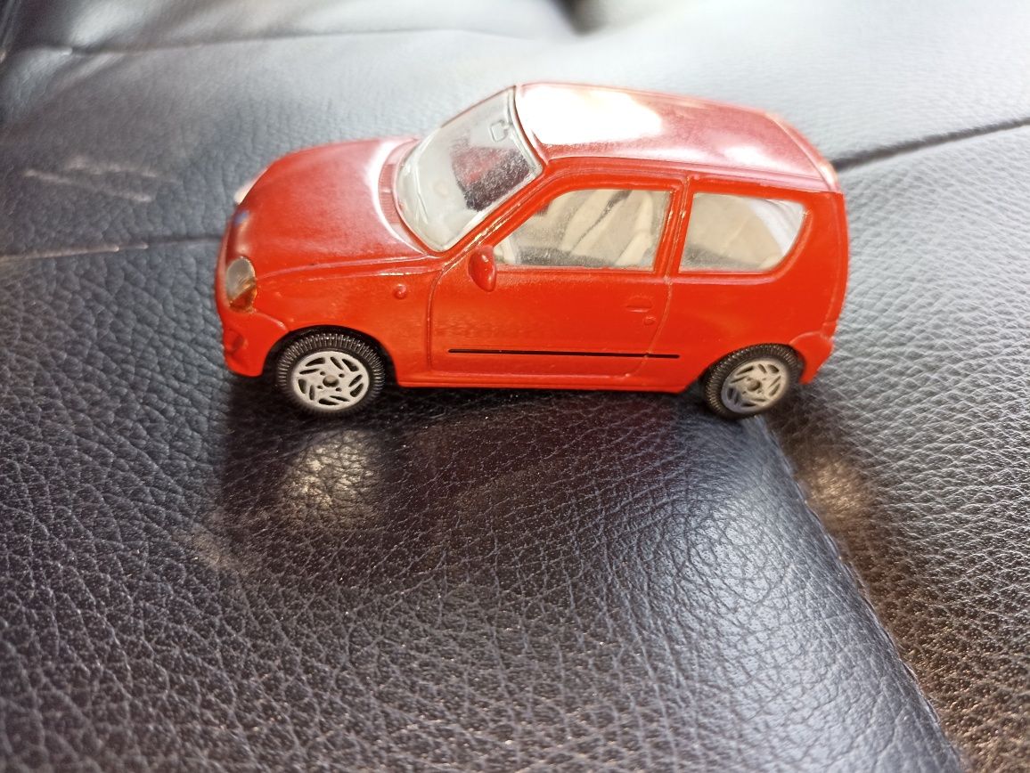 Rarytas kolekcjonerski model fiat Seicento sporting majorette 1:43