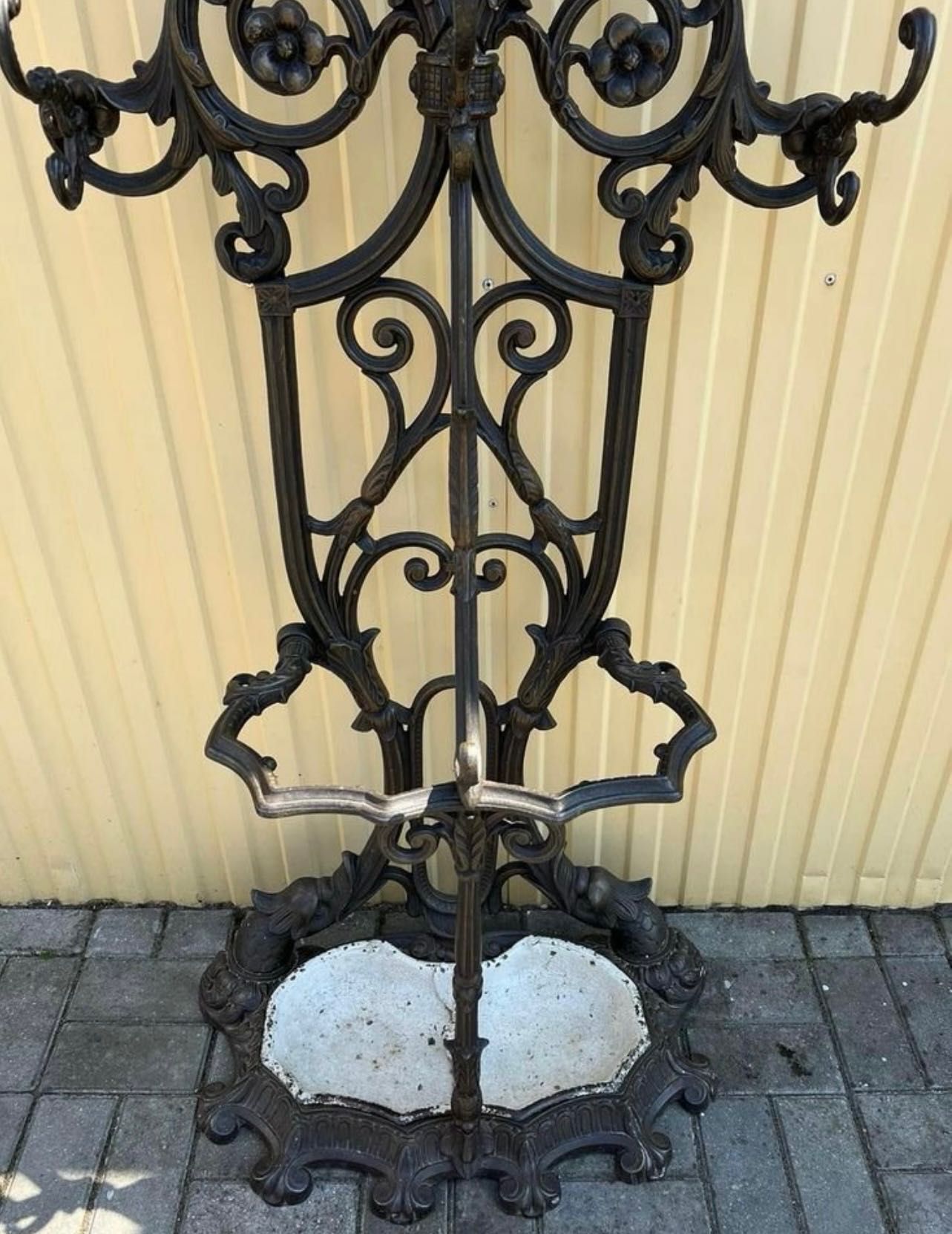 Oryginalny francuski żeliwny stojący wieszak