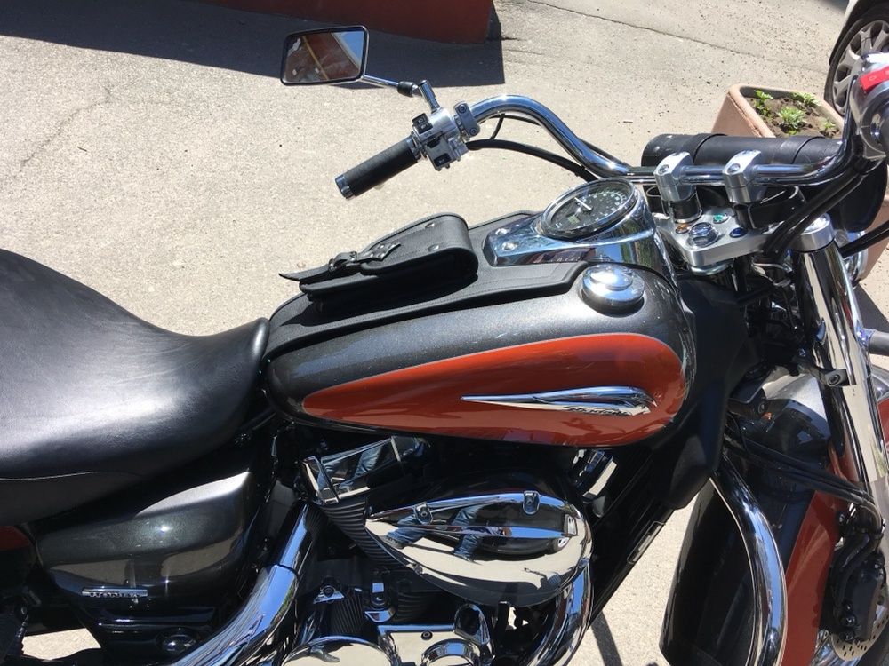 Накладка (галстук/кофр) на бак для мот Honda Shadow.