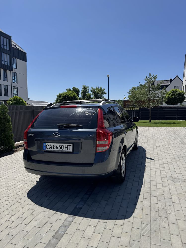 Продам Kia Ceed 1.6 CRDI