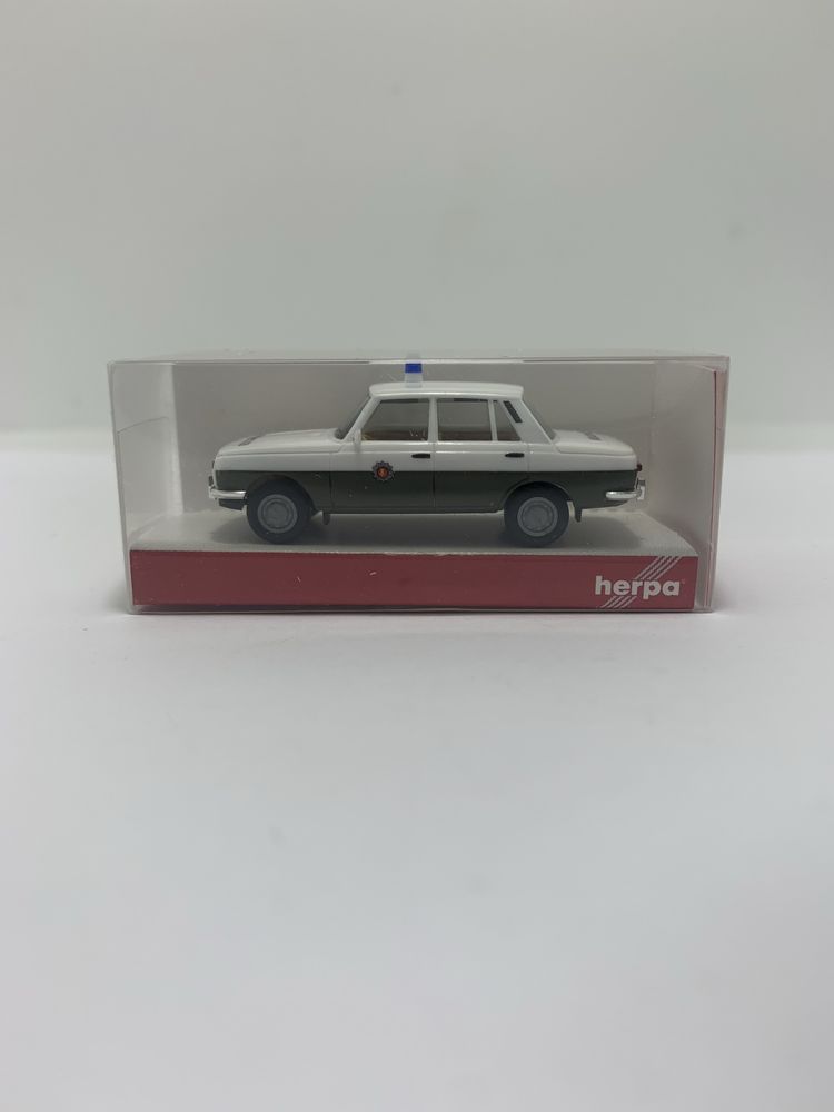 Wartburg 353 66 da Herpa escala 1/87