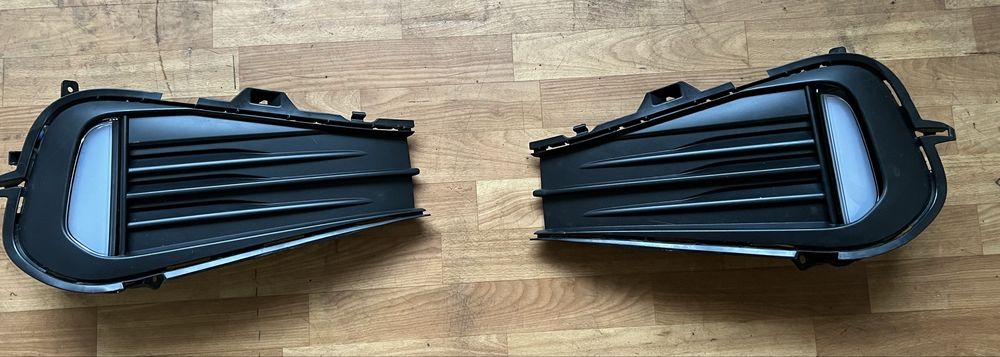 Volkswagen Jetta 2023- протитуманки з решітками, туманки