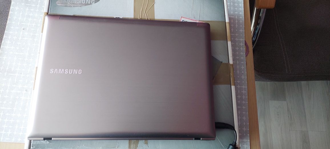 Laptop  Samsung QX 310
