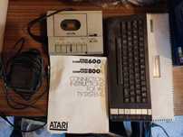 Atari 800XL z zasilaczem i magnetofonem