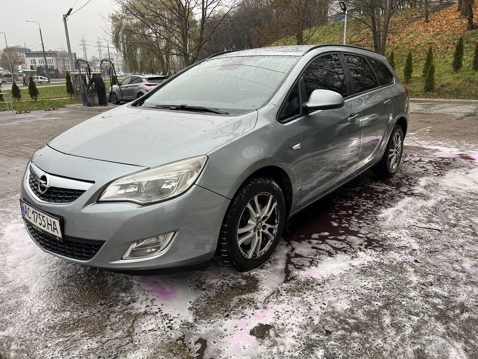 Opel astra j 2011 1.7