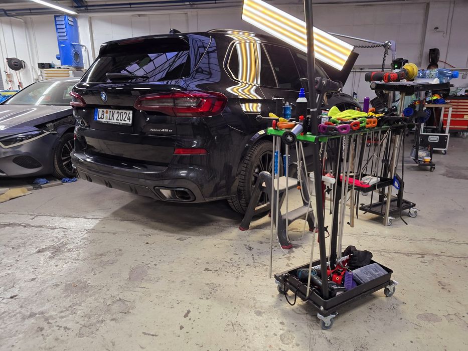 Usuwanie wgnieceń bez lakierowania metodą PDR Gradobicie