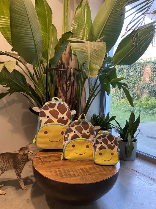 zestaw Zoo Skip Hop: walizka + 2 plecaki