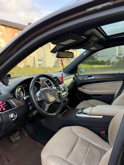 Продам Мерседес Бенс ML350