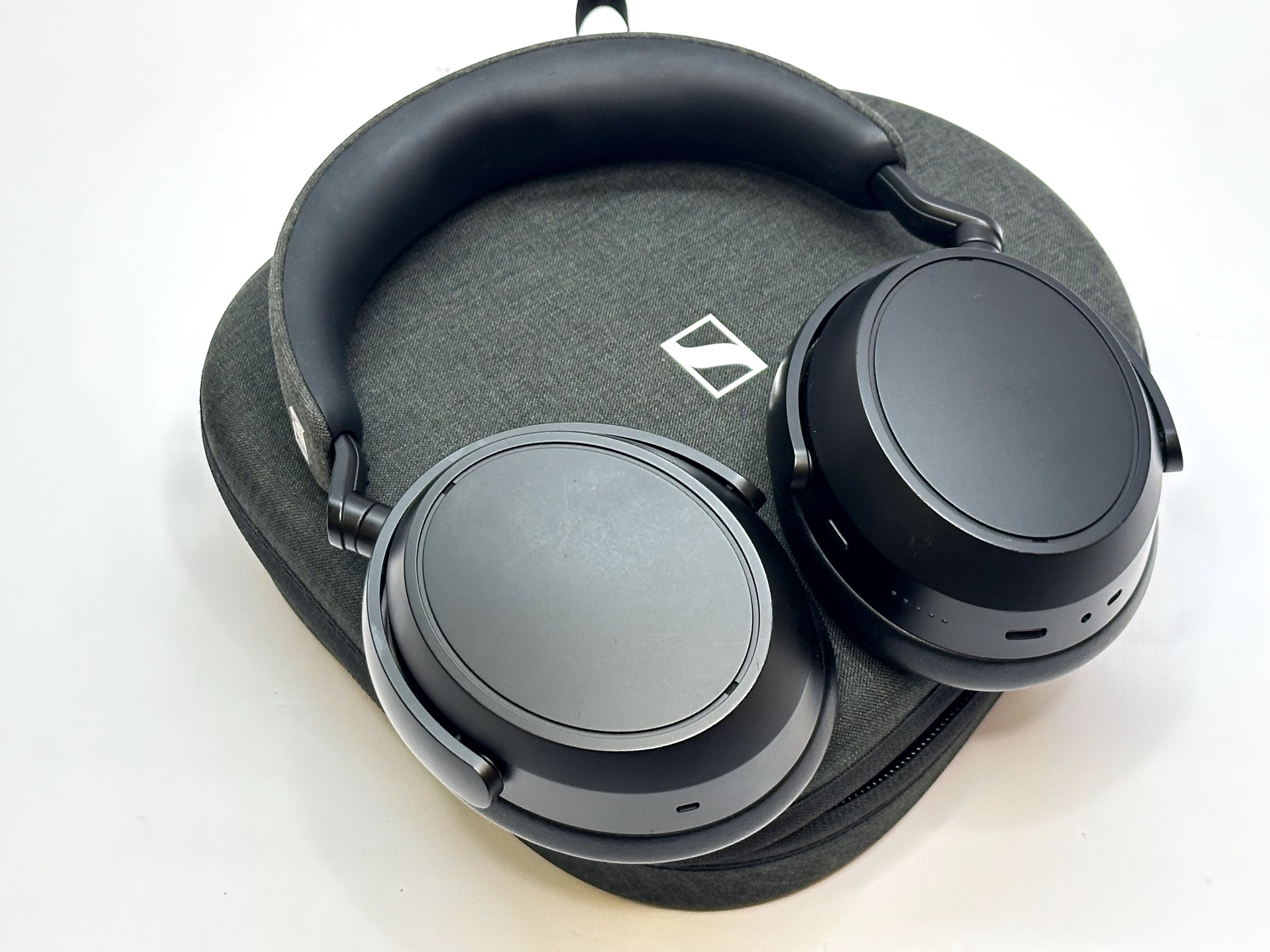 Oryginalne słuchawki Sennheiser MOMENTUM 4 WIRELESS BLACK