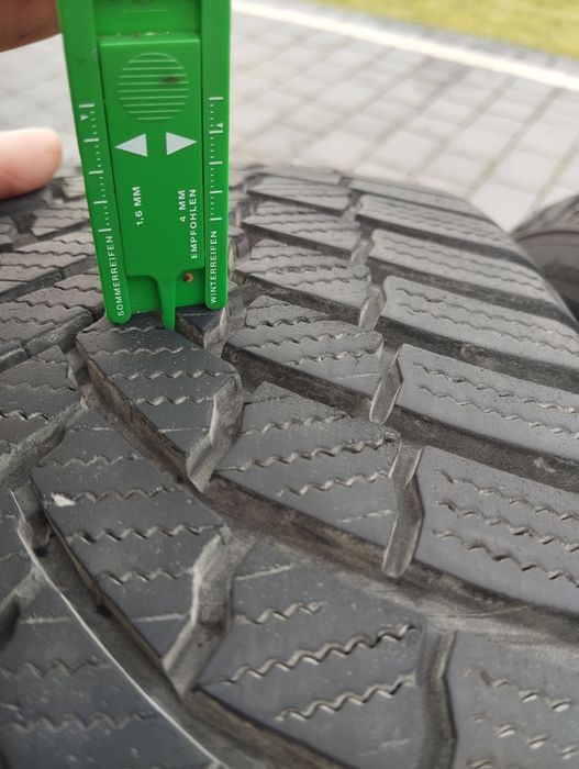 Bridgestone Blizzak LM001 EVO 225/50/17 ZIMA, 2szt.